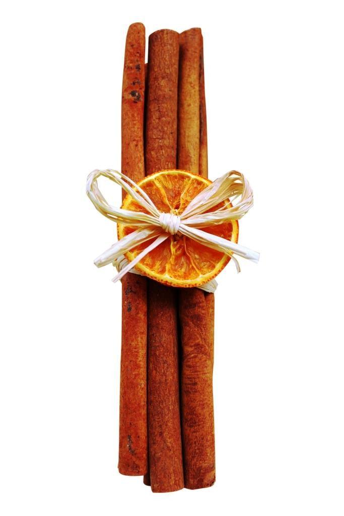 Christmas Cinnamon Sticks with Orange Slice